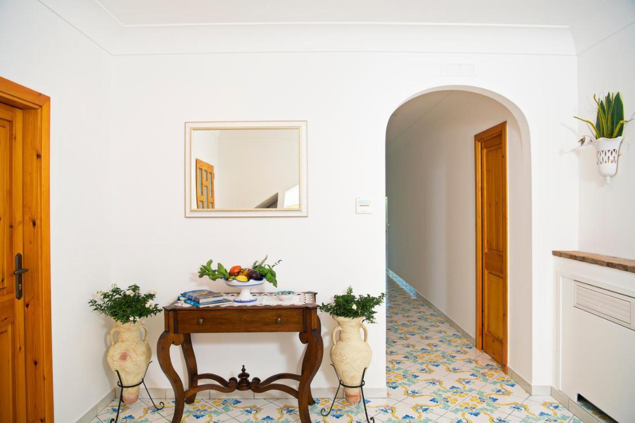 La Borragine Rooms Positano Bagian luar foto
