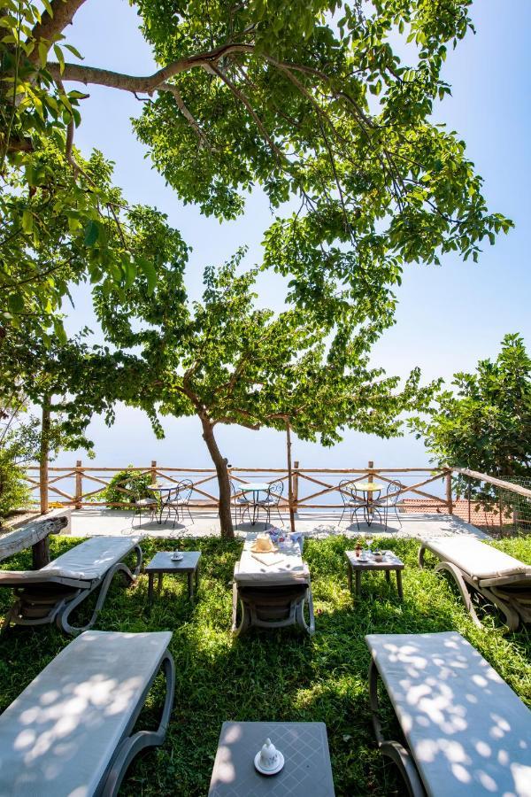 La Borragine Rooms Positano Bagian luar foto