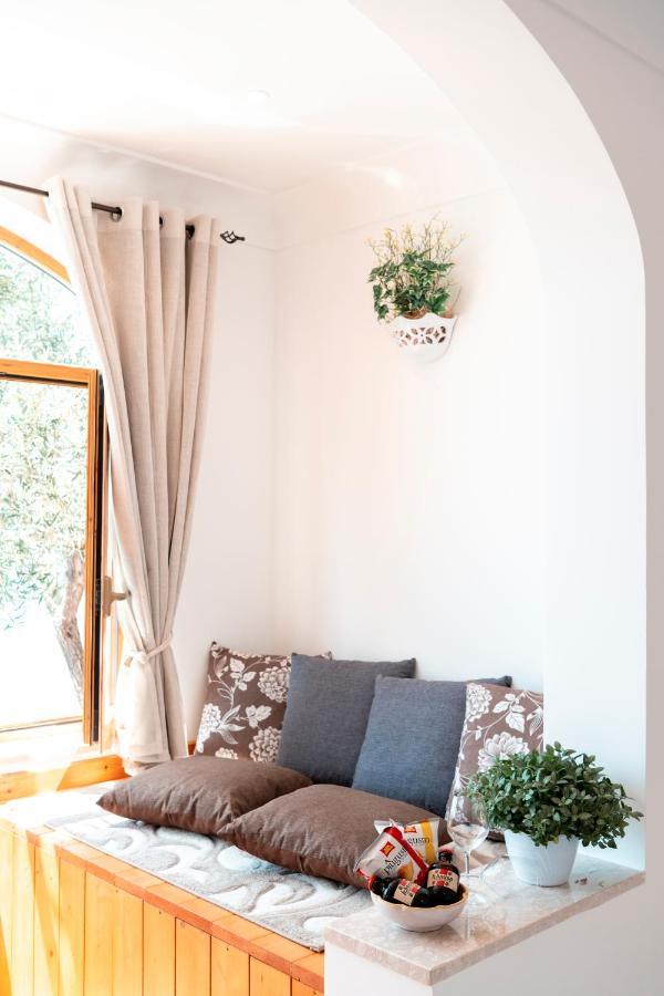 La Borragine Rooms Positano Bagian luar foto