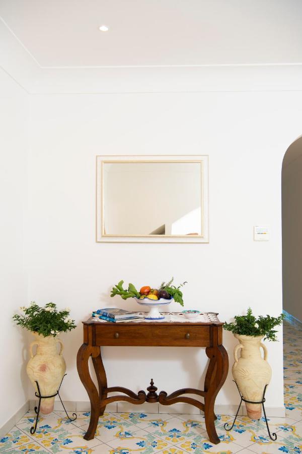 La Borragine Rooms Positano Bagian luar foto