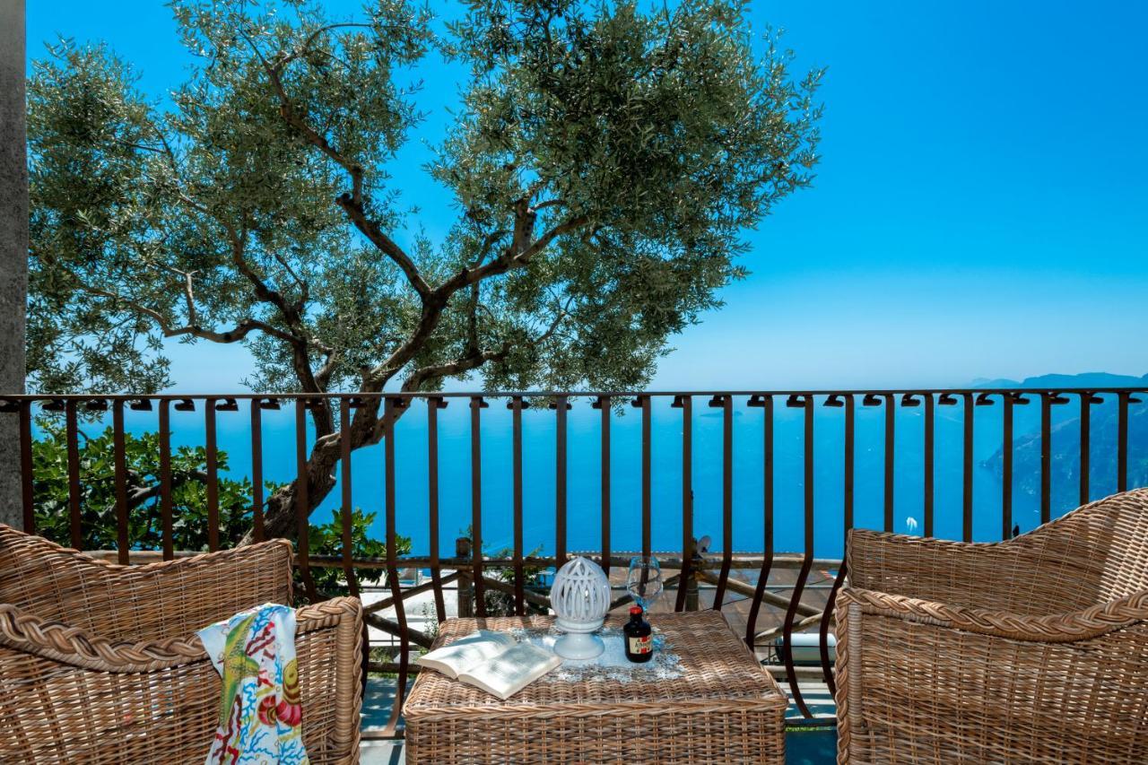 La Borragine Rooms Positano Bagian luar foto