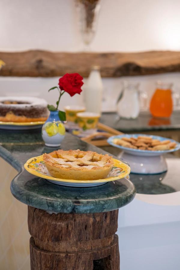 La Borragine Rooms Positano Bagian luar foto