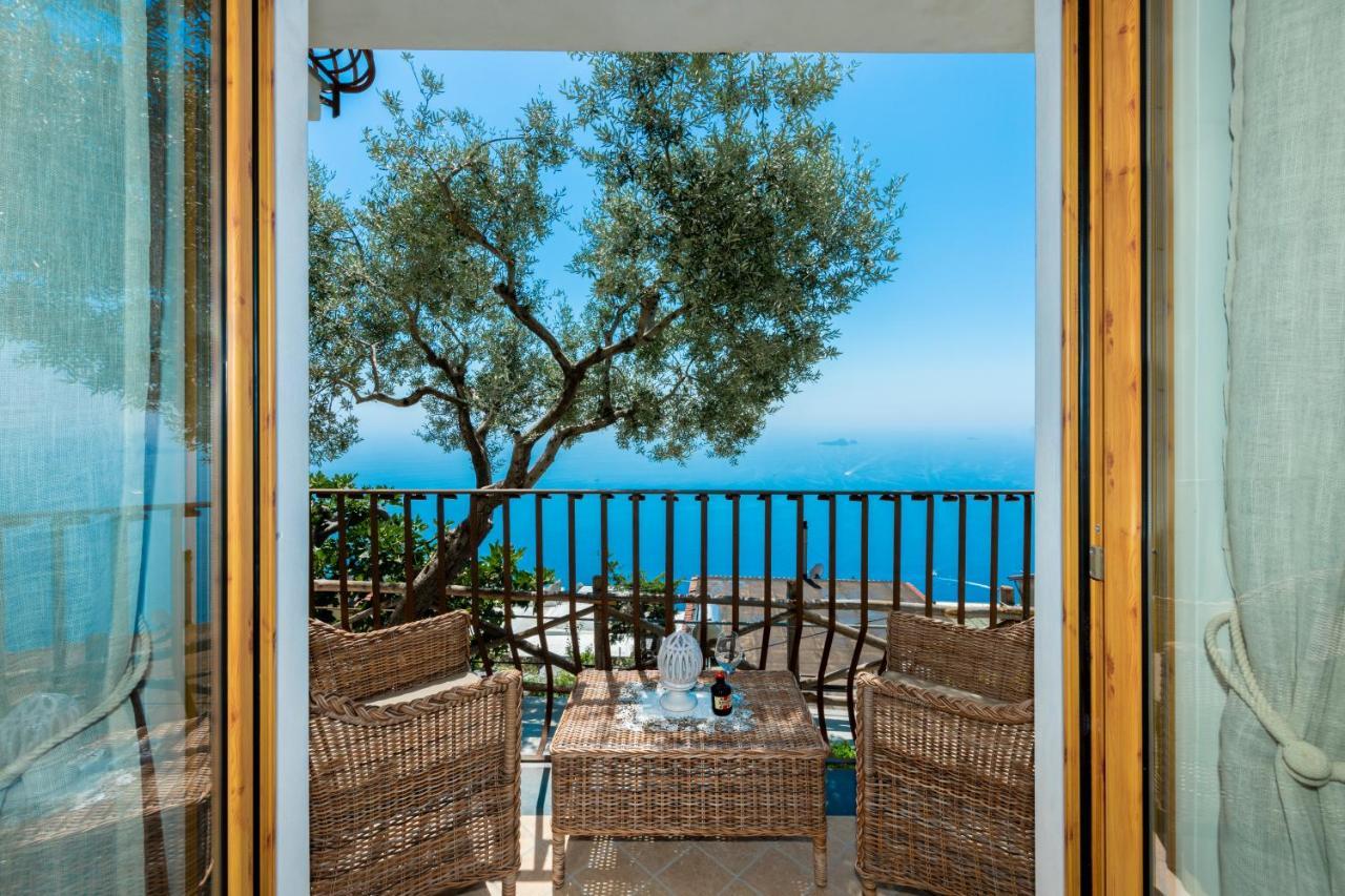 La Borragine Rooms Positano Bagian luar foto