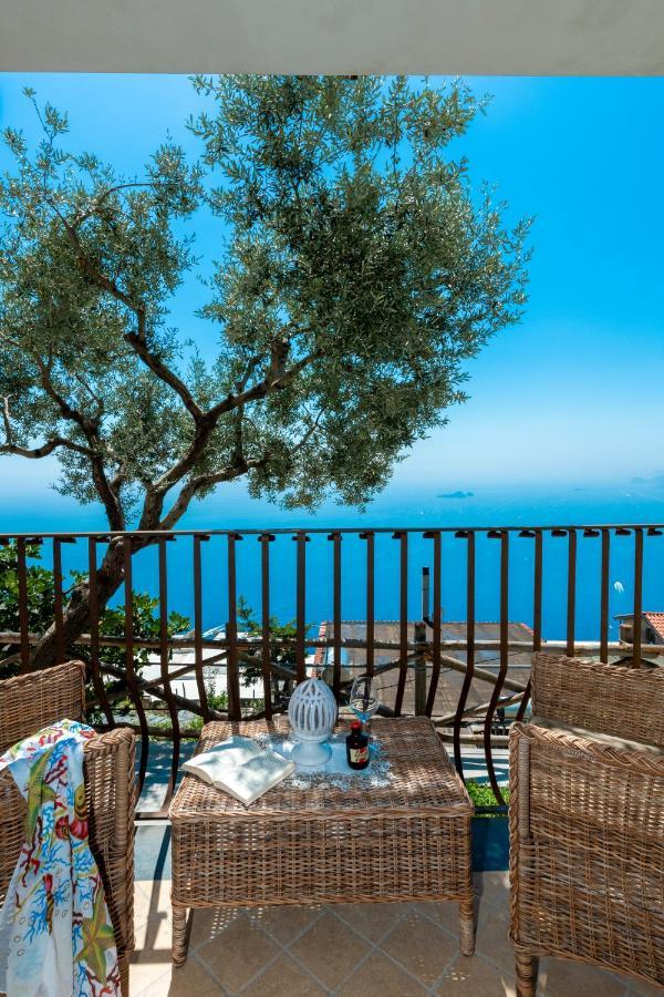 La Borragine Rooms Positano Bagian luar foto
